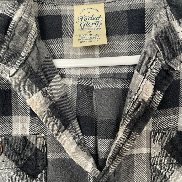 5/$15 Faded Glory Boys flannel plaid shirt size medium black gray - Picture 3 of 5